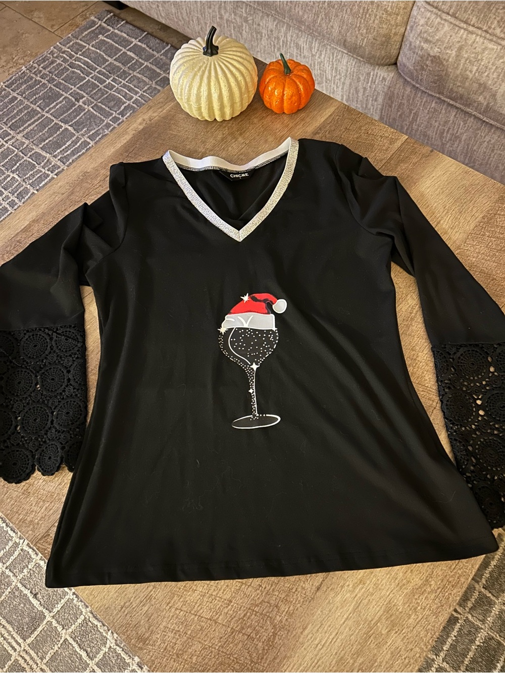 Chic Me Black Long-Sleeve V-Neck Holiday Wine Glass Graphic Top